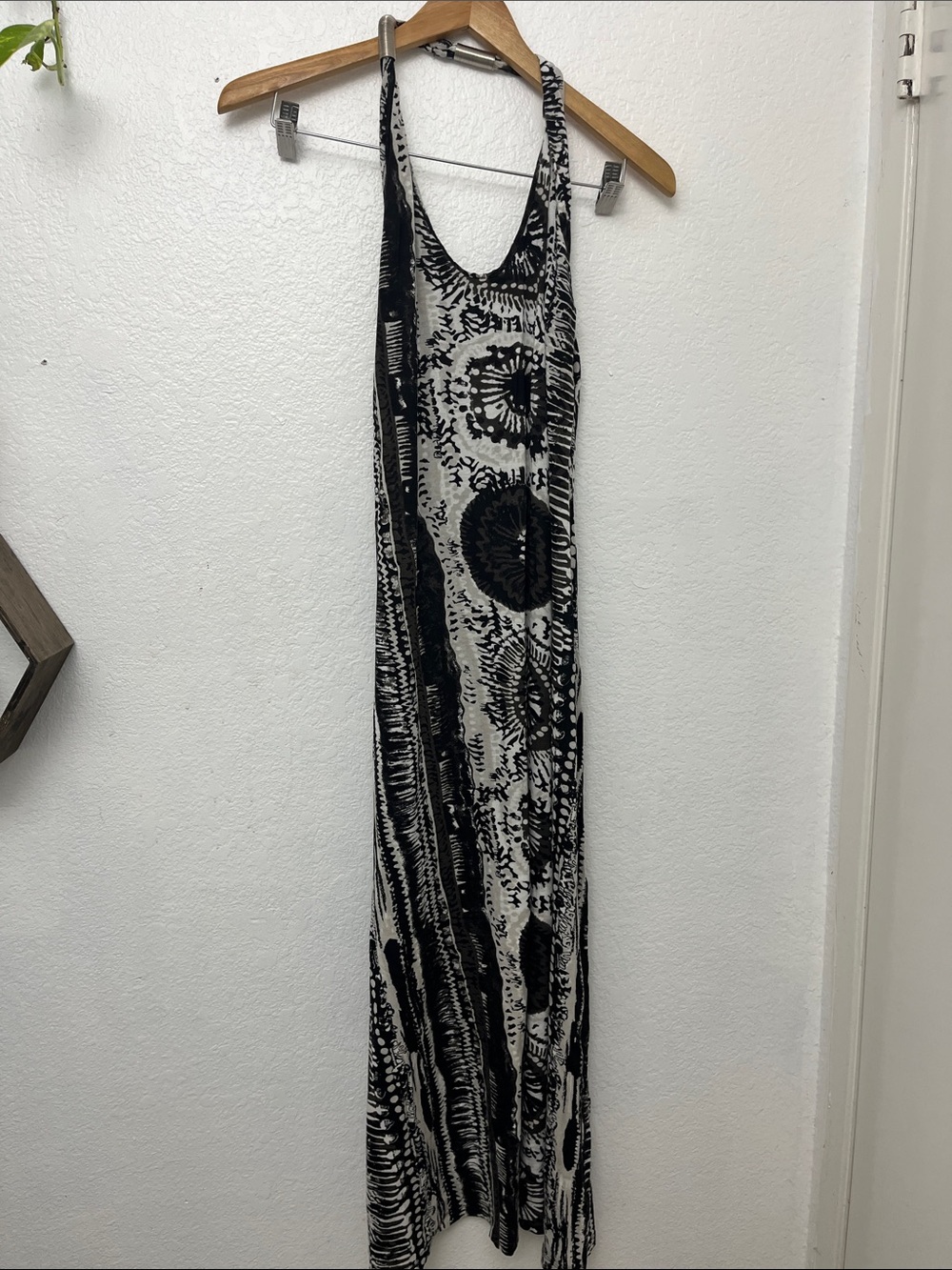 Black & White Patterned Maxi Dress - Sleeveless Racerback